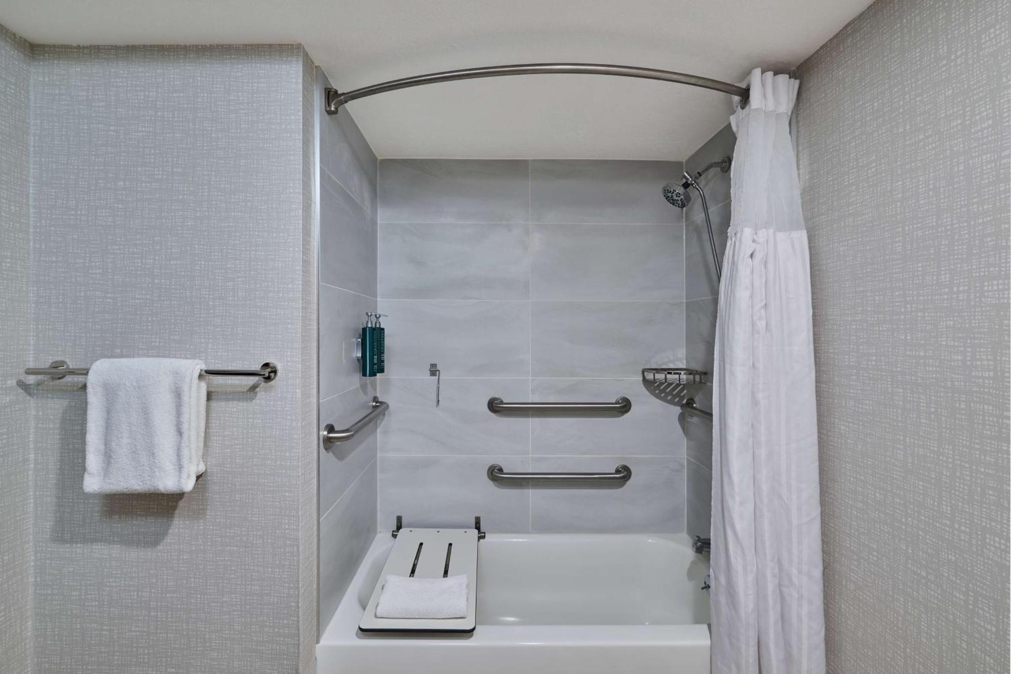 Doubletree By Hilton Chatsworth 로스앤젤레스 외부 사진