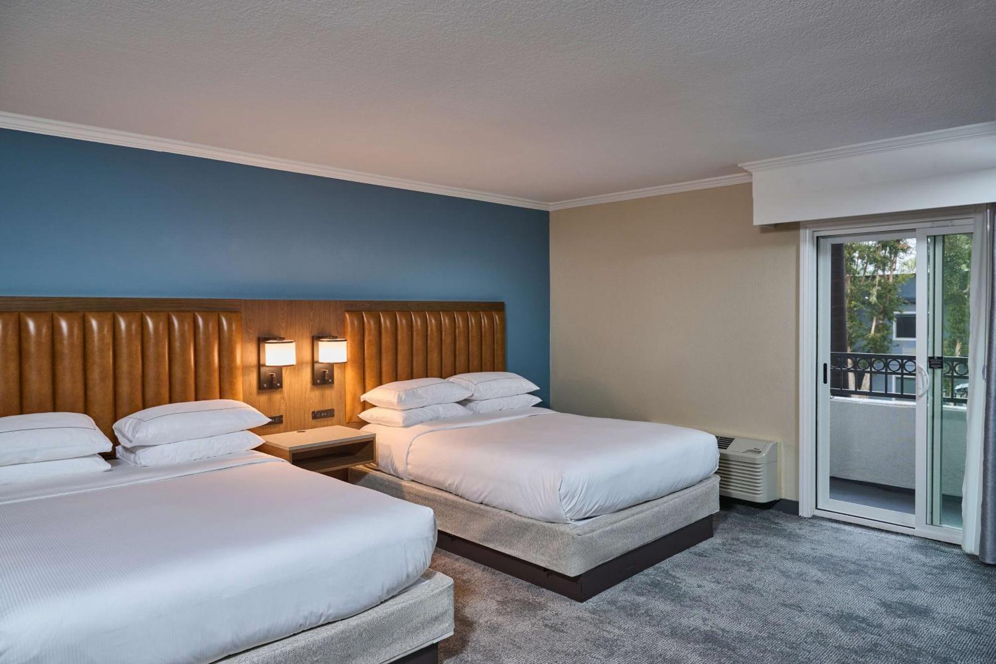 Doubletree By Hilton Chatsworth 로스앤젤레스 외부 사진