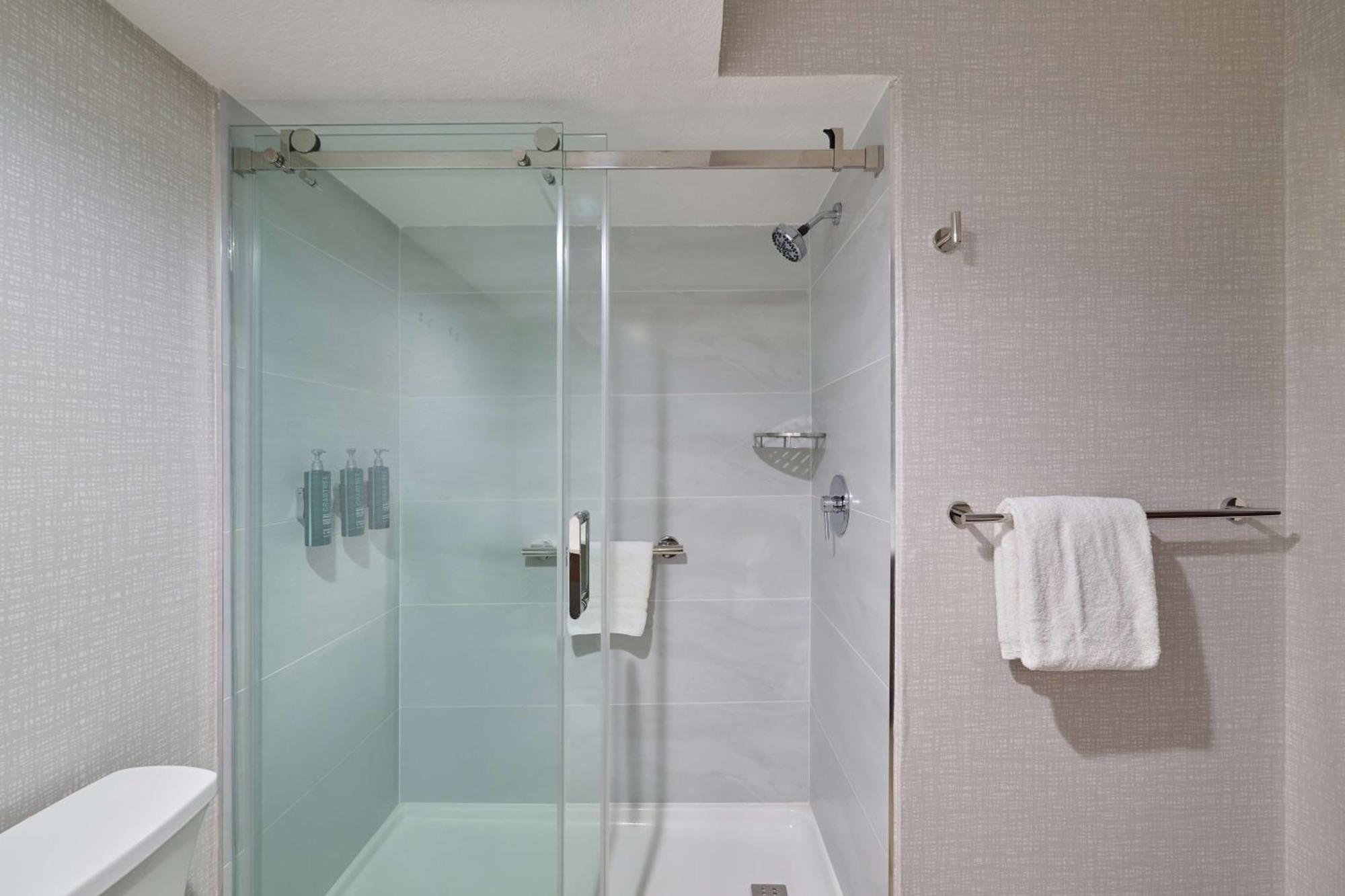 Doubletree By Hilton Chatsworth 로스앤젤레스 외부 사진