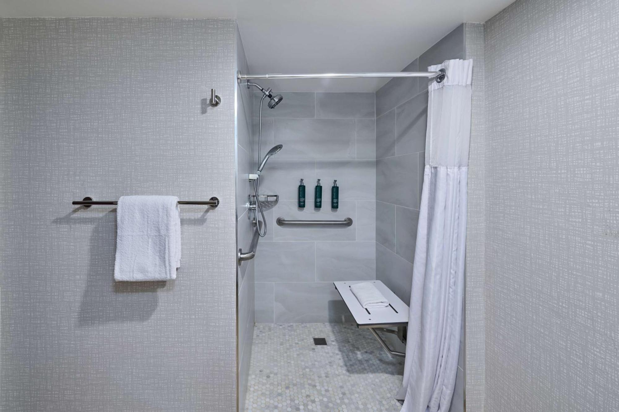 Doubletree By Hilton Chatsworth 로스앤젤레스 외부 사진